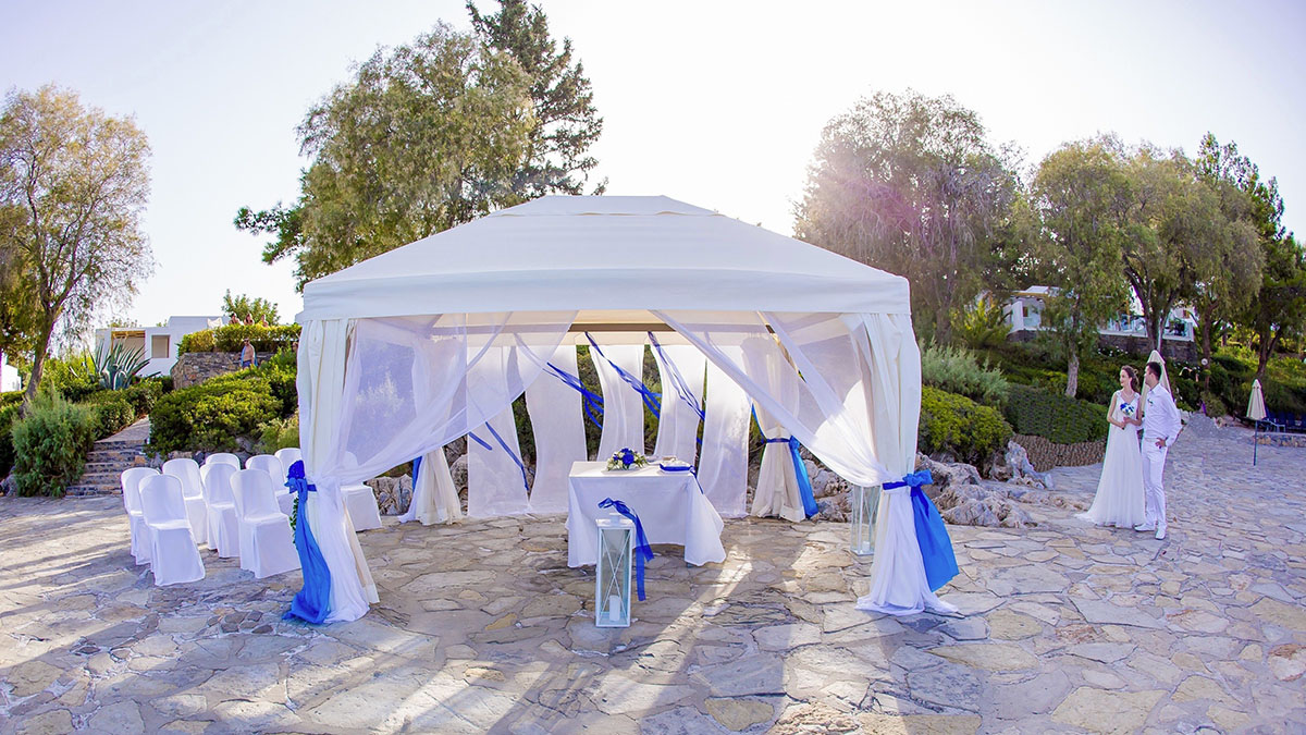 Minos Beach Art Hotel